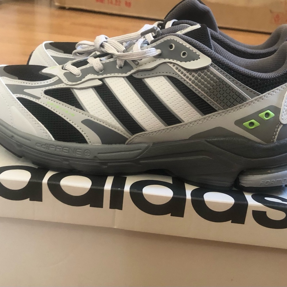 Adidas Spiritain 2000 10.5 Men Size Grey/Black Runner Comfort
